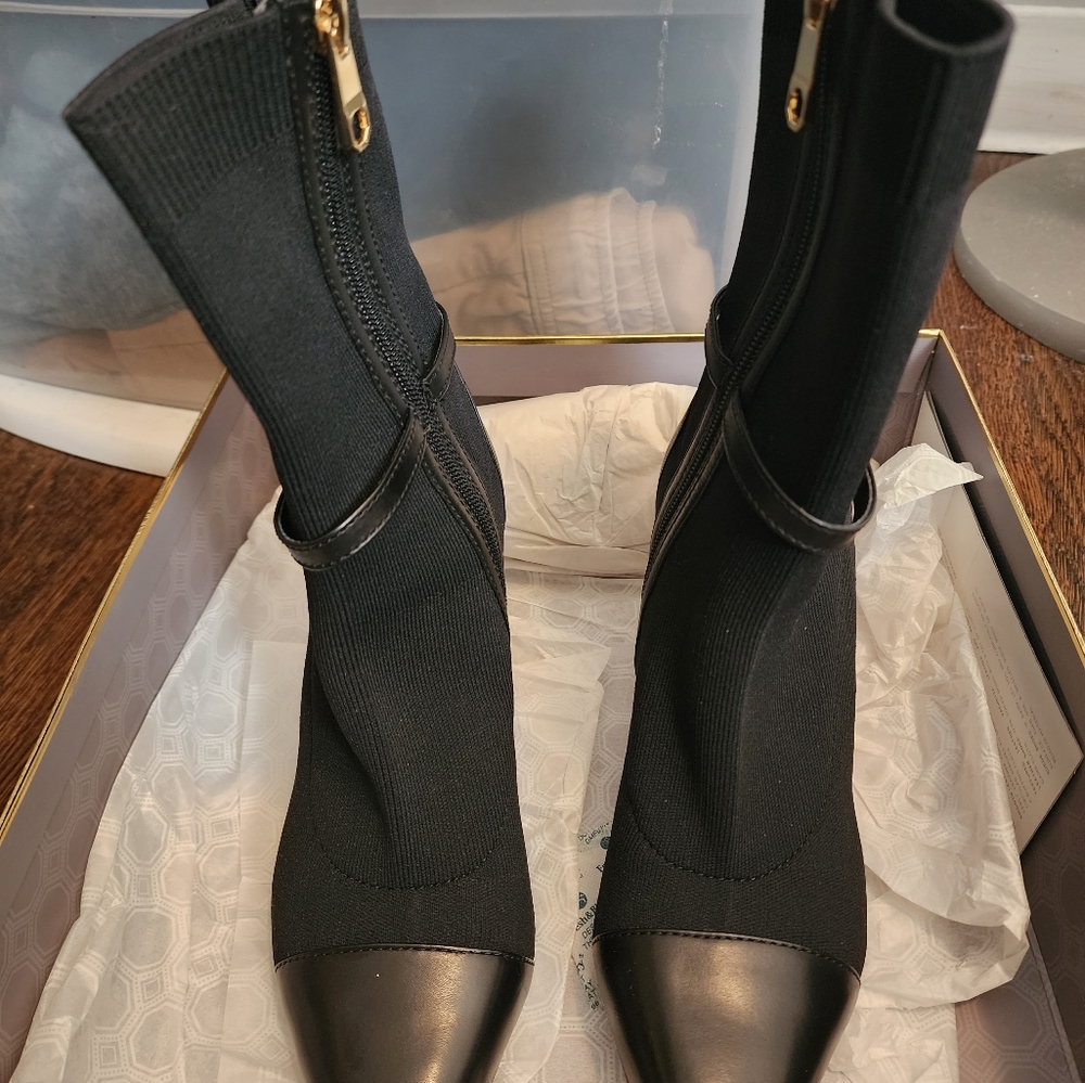 Louise et Cie size 8.5